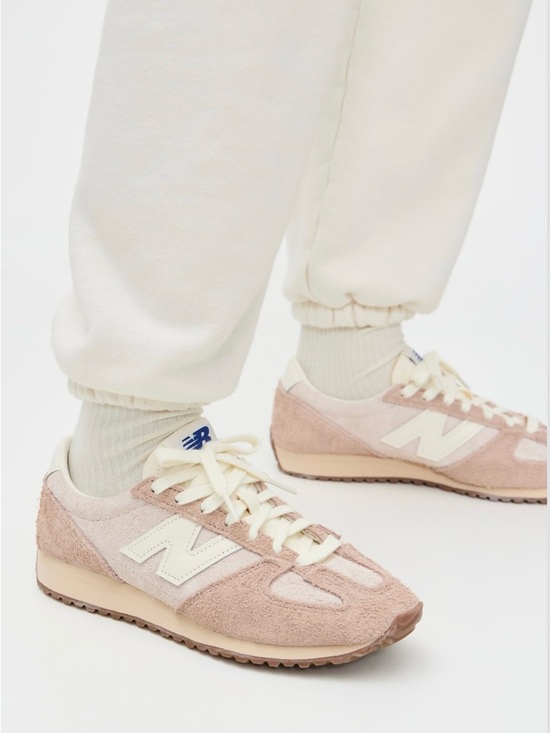 New Balance Shoes - New Balance Women's Blush Pink Suede Retro Runner